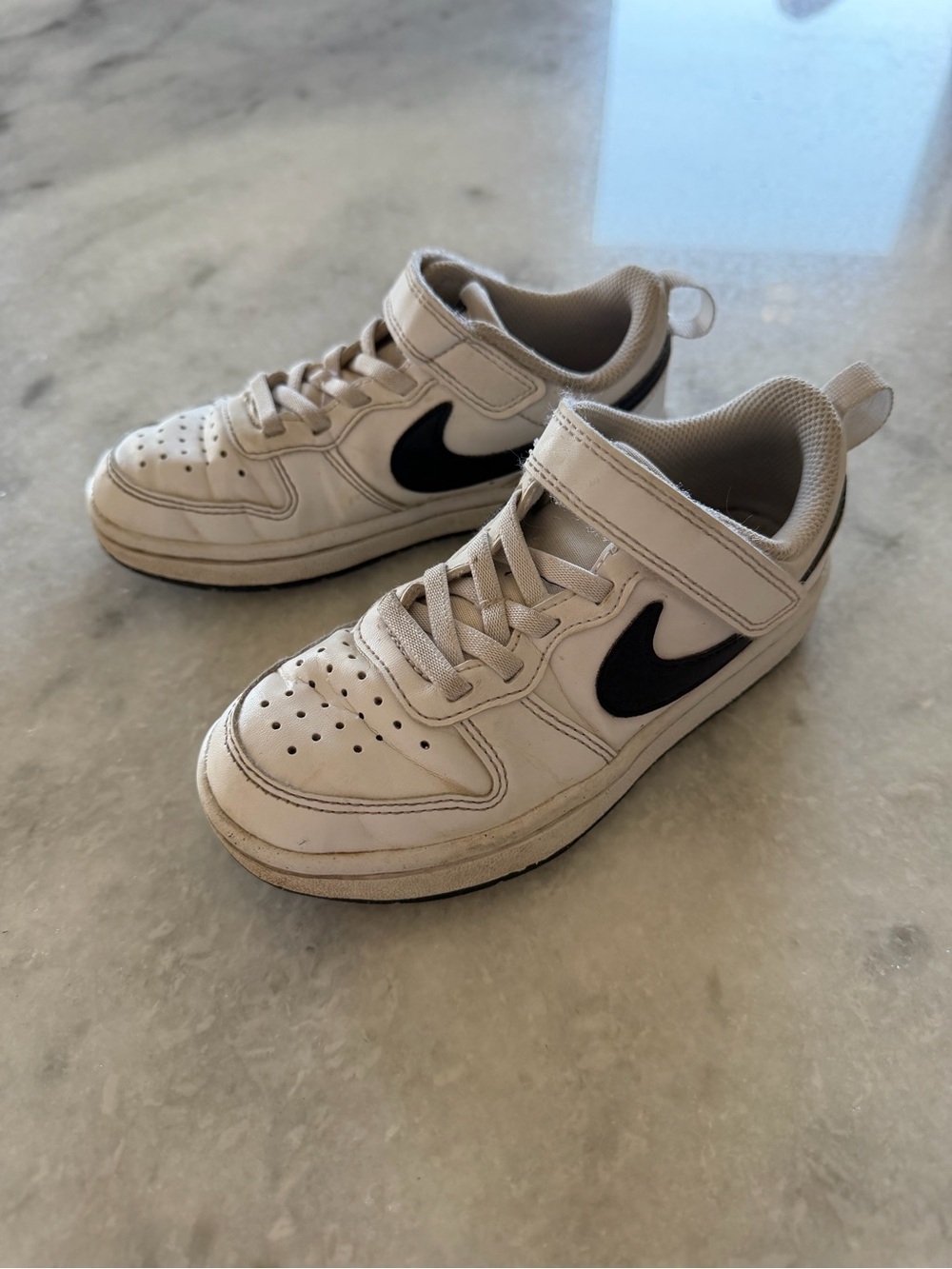 Nike White and Black Low-Top Kids Sneakers 11C